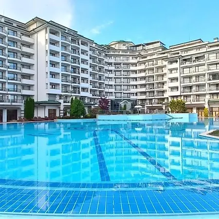 райский уголок Apartment Ravda